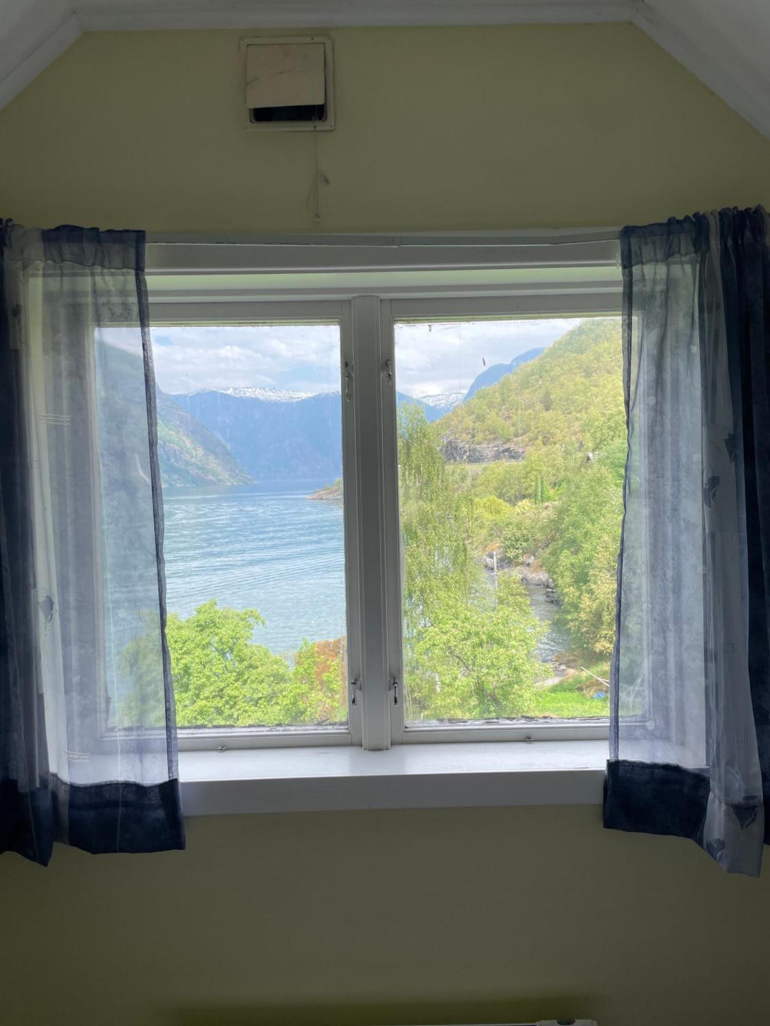 Aurland Feriehus المظهر الخارجي الصورة